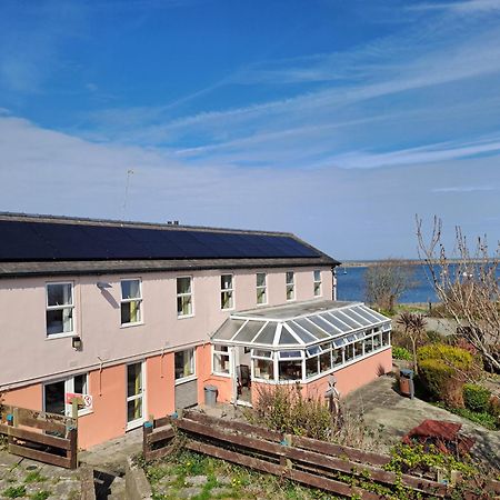 Boathouse Hotel Holyhead Eksteriør billede