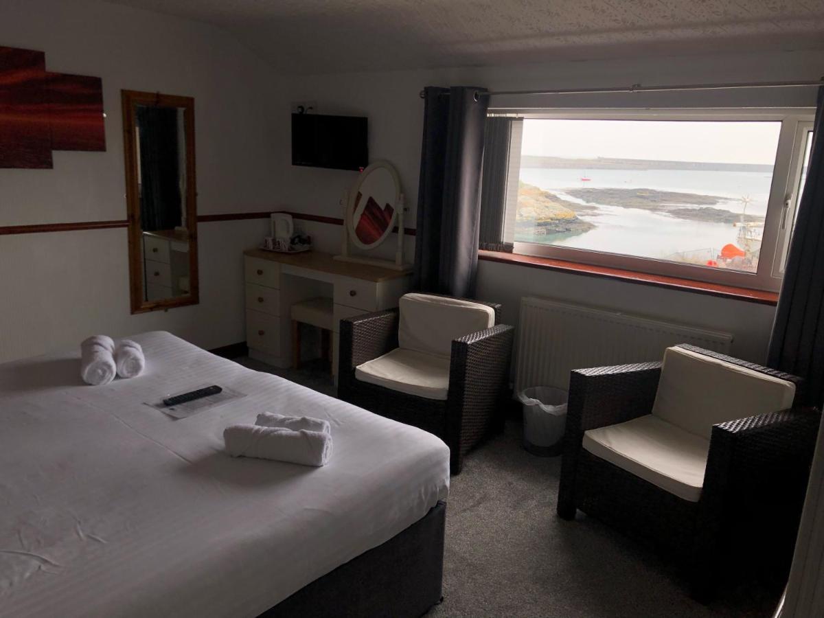 Boathouse Hotel Holyhead Eksteriør billede