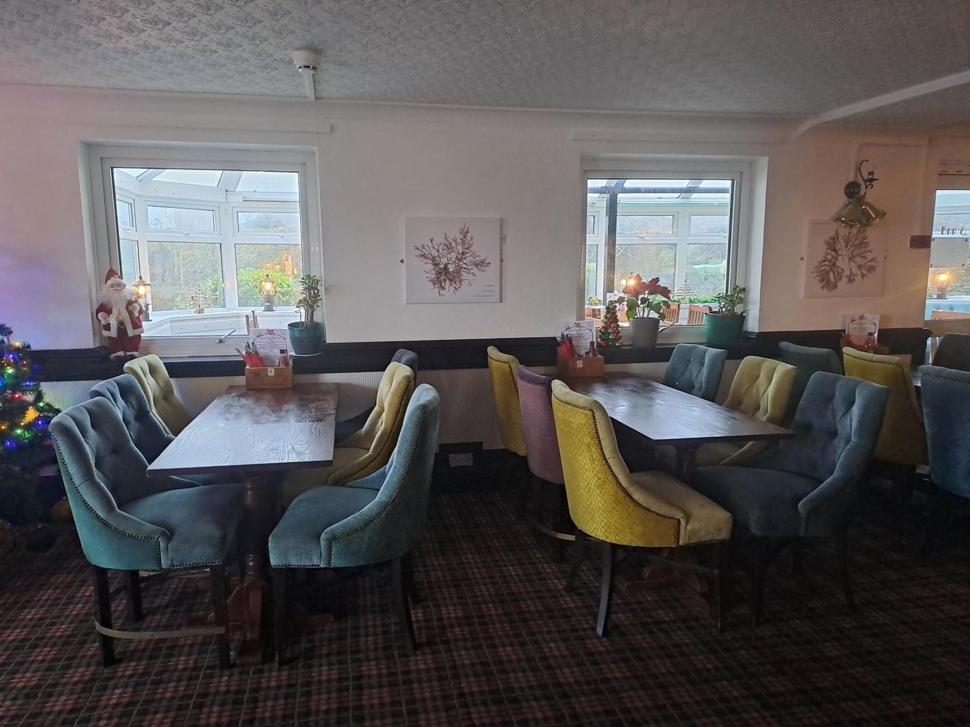 Boathouse Hotel Holyhead Eksteriør billede