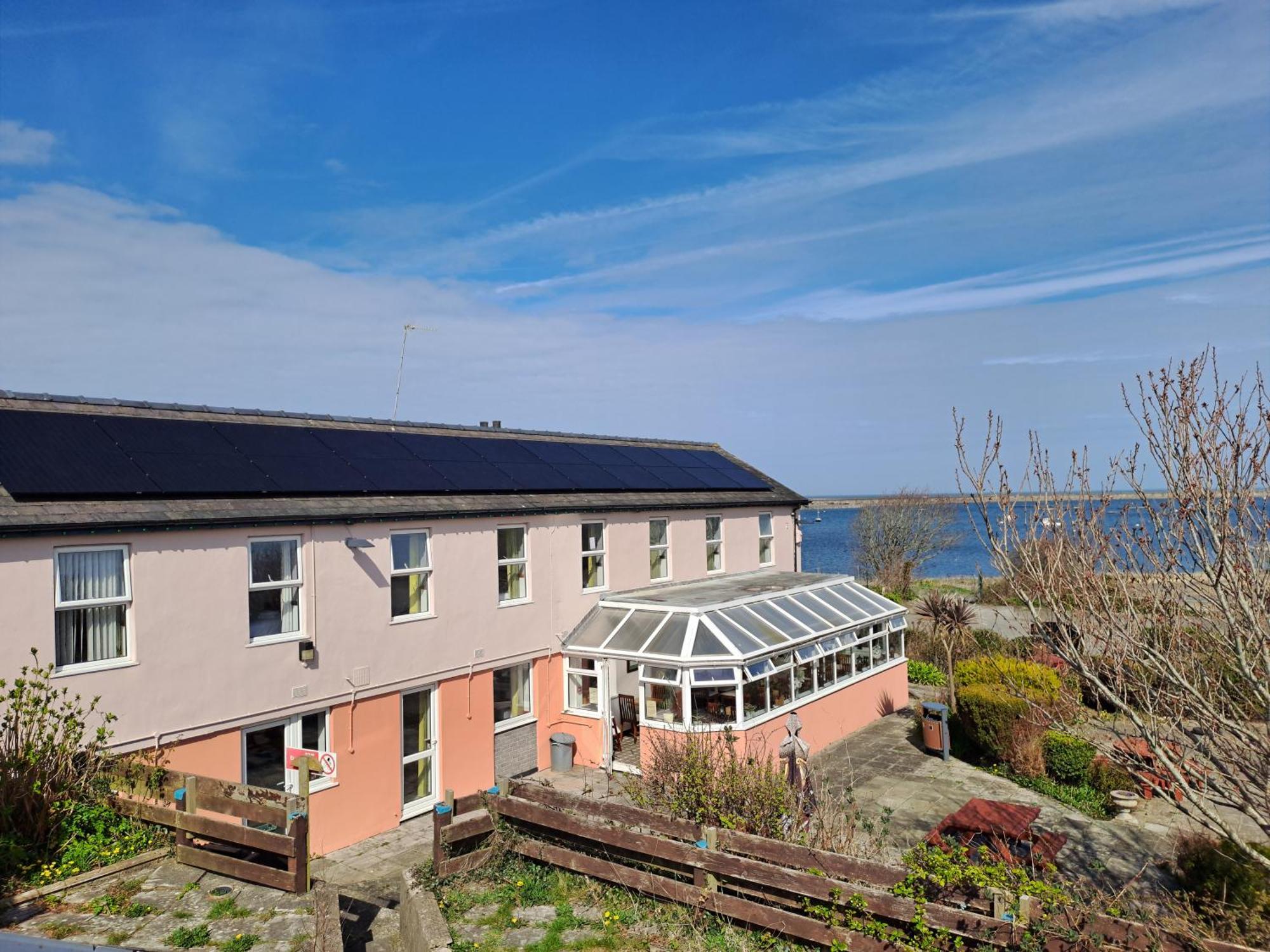 Boathouse Hotel Holyhead Eksteriør billede
